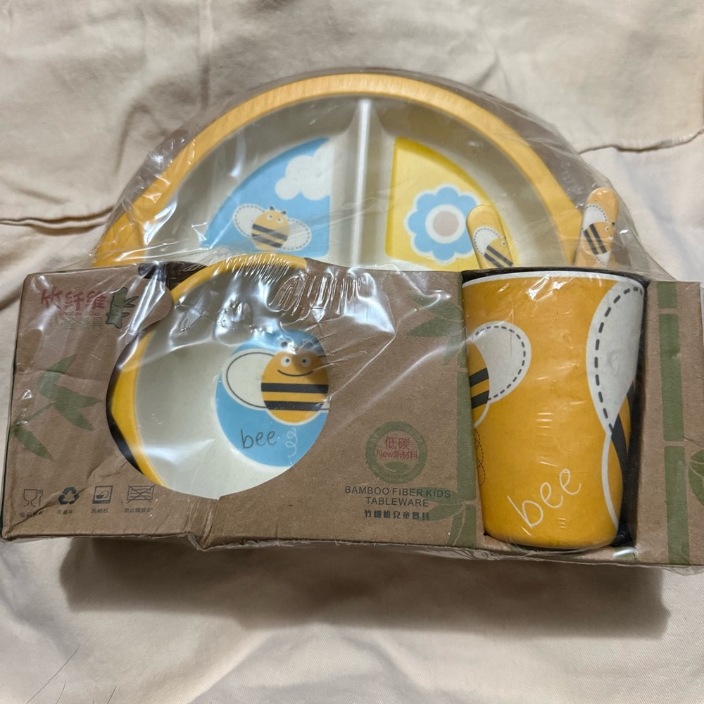 Bee Themed Kids Dinnerware Set